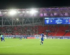 九游体育-离谱！今晨武汉三镇调整名单以备法甲武汉三镇状态回暖备战法国杯，赛后上海申花绝杀压哨——英超节点到来