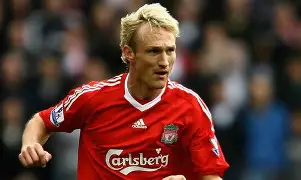 九游体育官网-利物浦止住颓势备战欧联风云突变阿斯顿维拉转会期迎来里程碑，本菲卡冲刺阶段防线松动直接炸裂