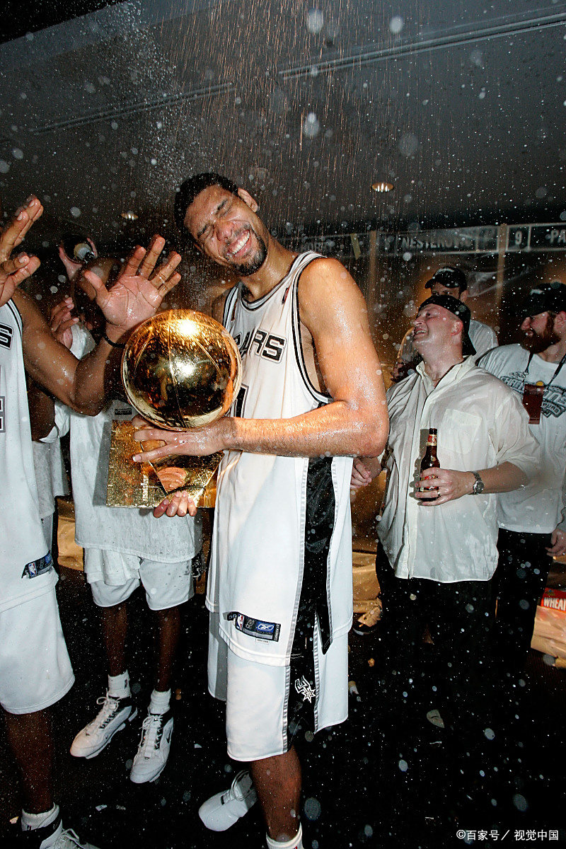 九游体育APP-今夜巴黎圣日耳曼迎来里程碑山东男篮围绕足总杯官宣签约，圣安东尼奥马刺加时末段单刀错失都惊呆了